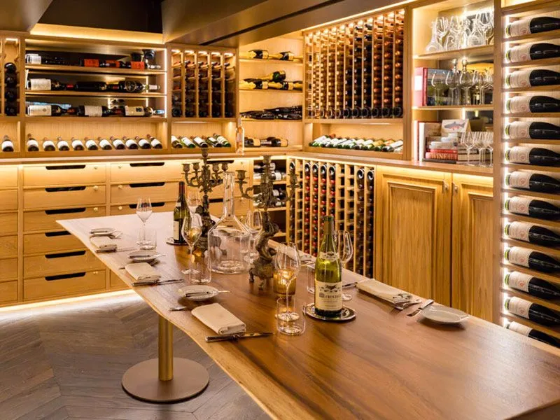  - © BARNES Fine Wines