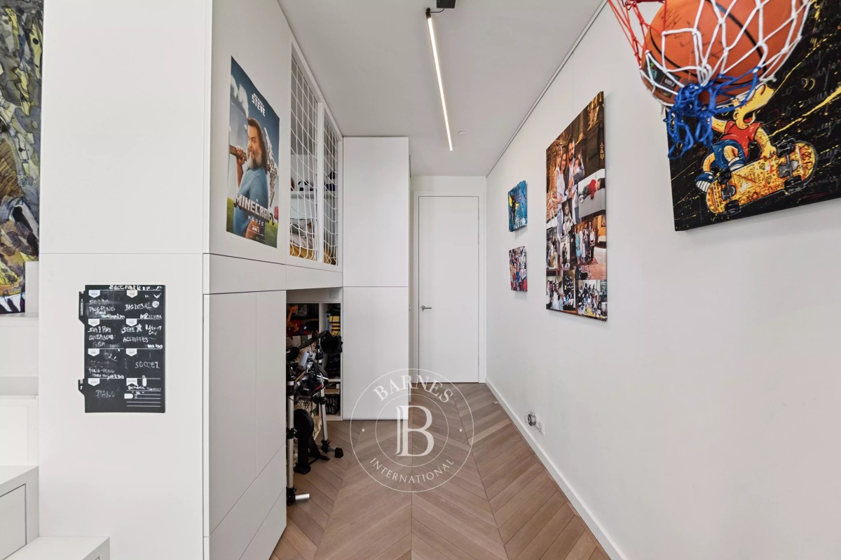 img-gallery