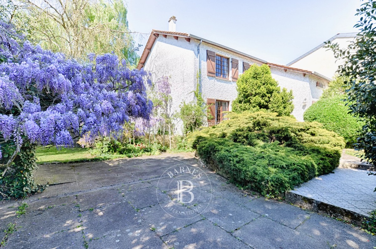 House Manom