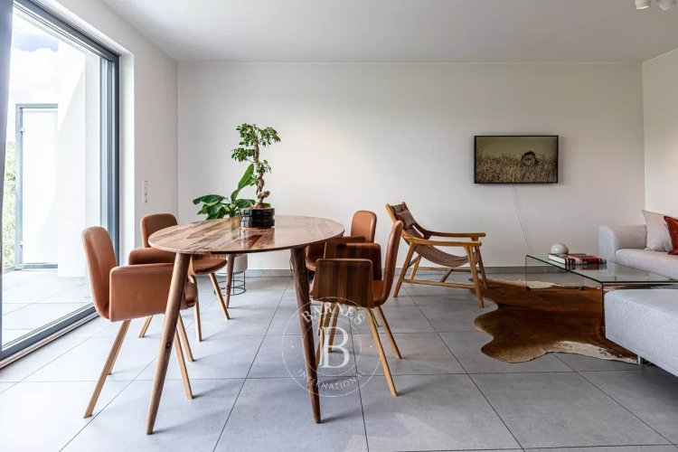 Charming 2-bedroom apartment... - picture 3