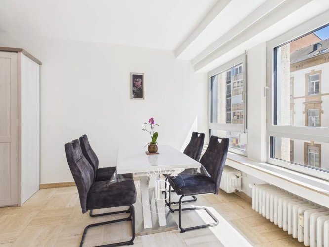 For Rent - Furnished Studio -... - picture 1