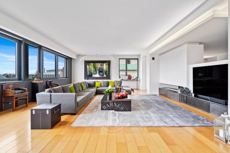 Apartment Sale -... - picture 1