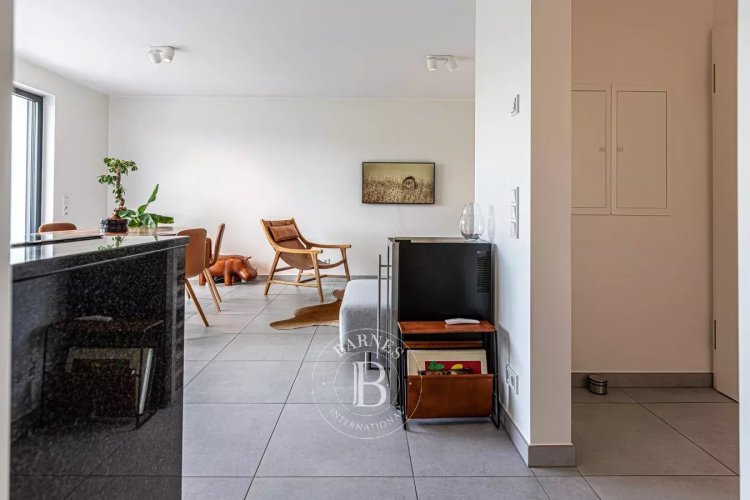 Charming 2-bedroom apartment... - picture 2