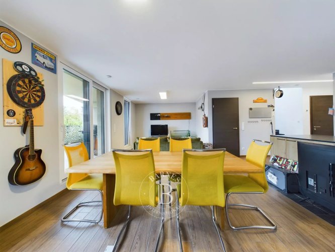 FOR SALE - 2-BEDROOM... - picture 3