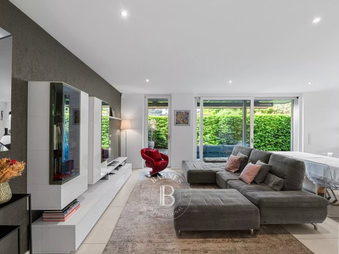 Apartment Sale 3 bedrooms -... - picture 2